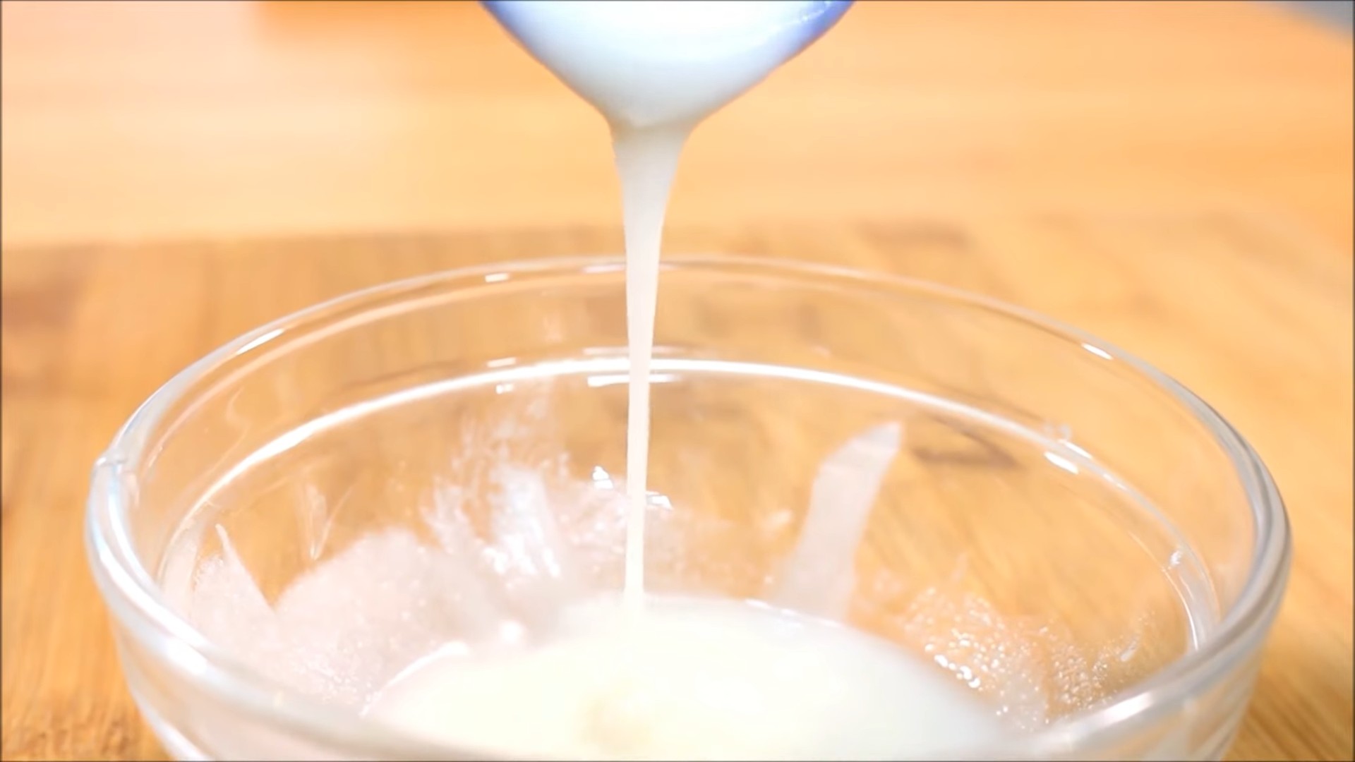 Baking Soda Coconut Oil DIY