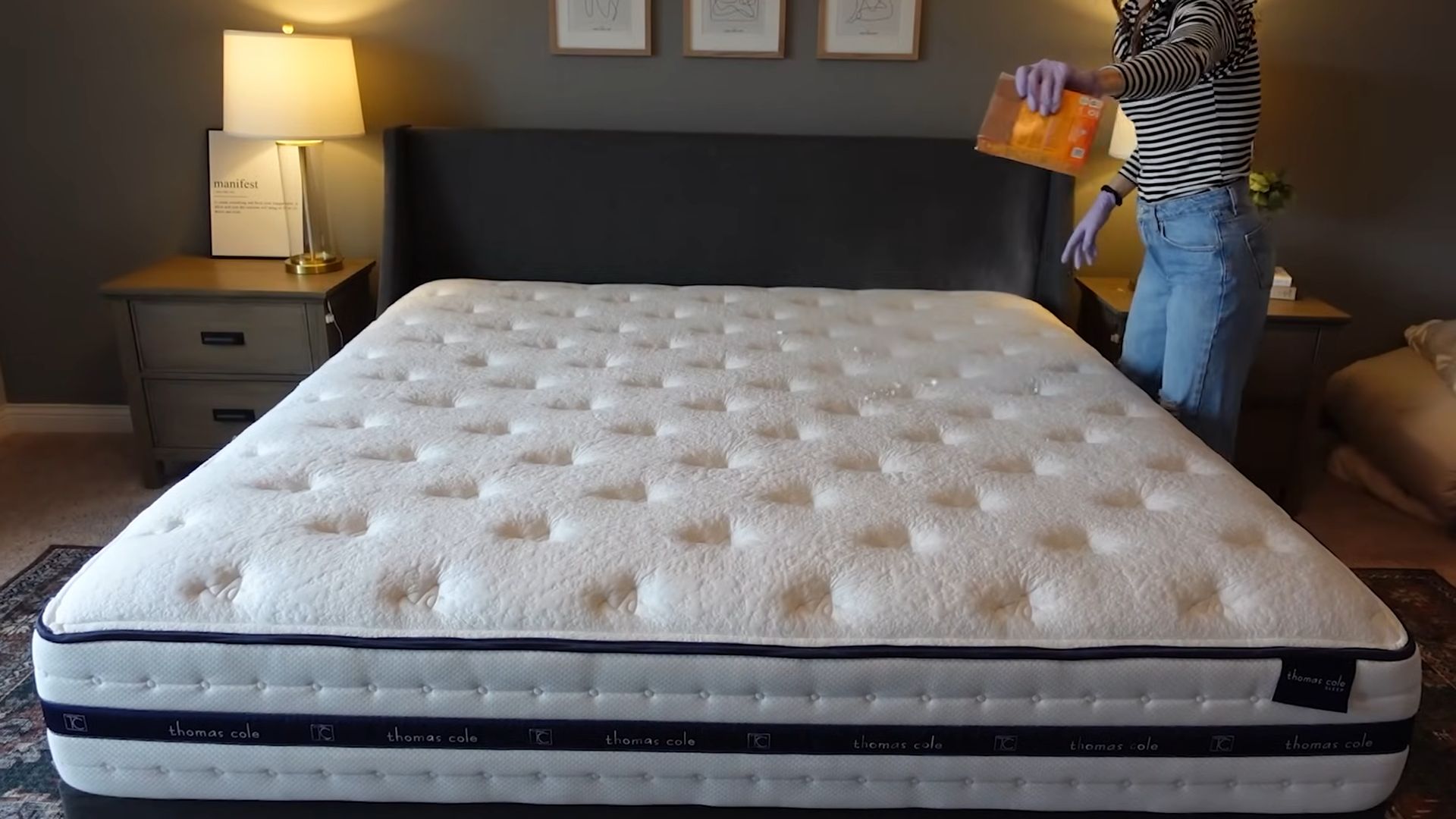 Mattress deodorize baking soda